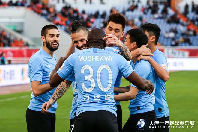 关于大连一方客场大胜，稳定排名前三的信息